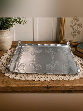 SILVER TONE FLORAL EMBOSSED ALUMINUM SERVING TRAY